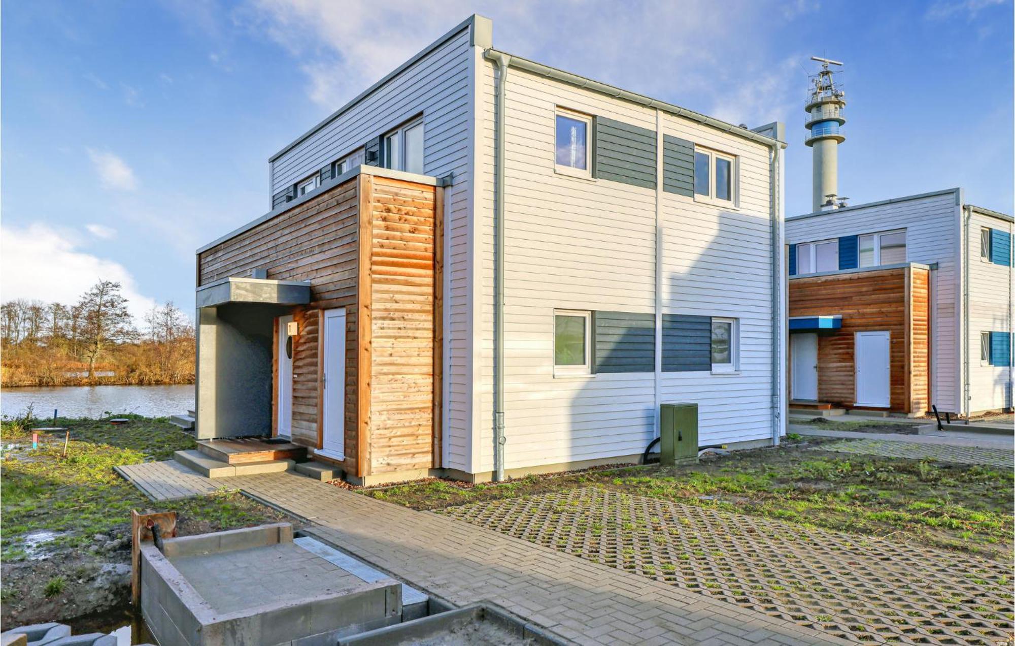 Nice Home In Tossens With Kitchen Exterior foto